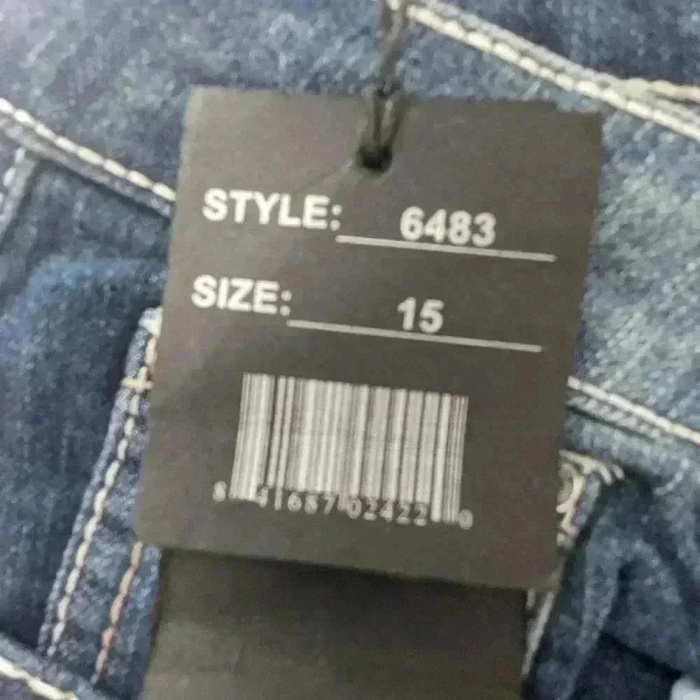 Thrill Women's Size 15 NWT Distressed Stud Back pocket Straight Leg Jeans - Picture 8 of 16